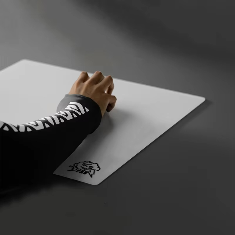 Alfombrilla de ratón para jueg - Tech Accessories For Desk reseña y precio